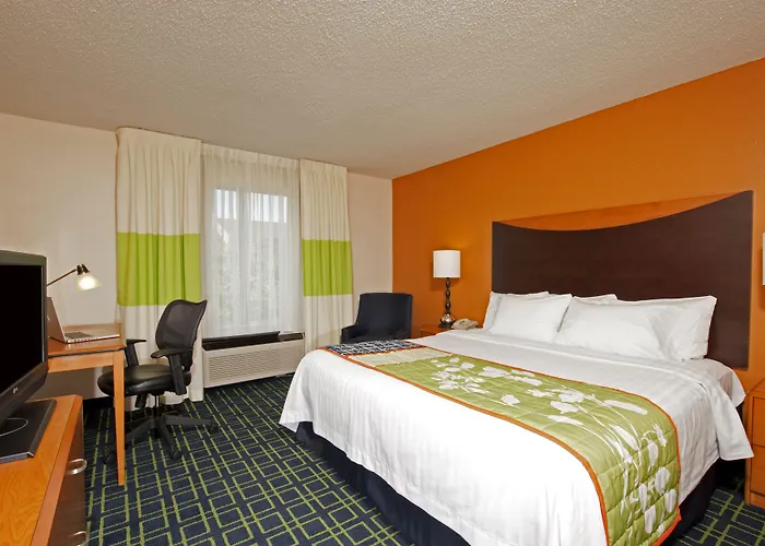 Fairfield & By Marriott Chicago