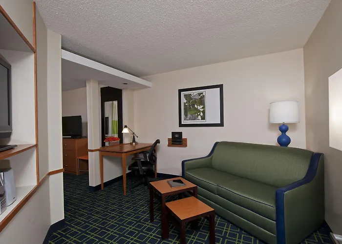 Fairfield & By Marriott Chicago Hotel
