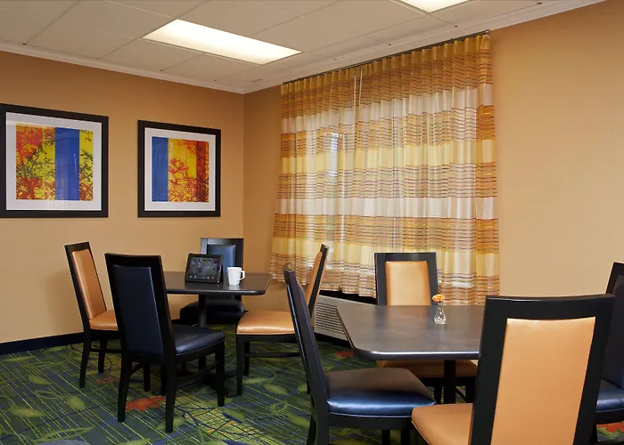 Fairfield & By Marriott Chicago Naperville