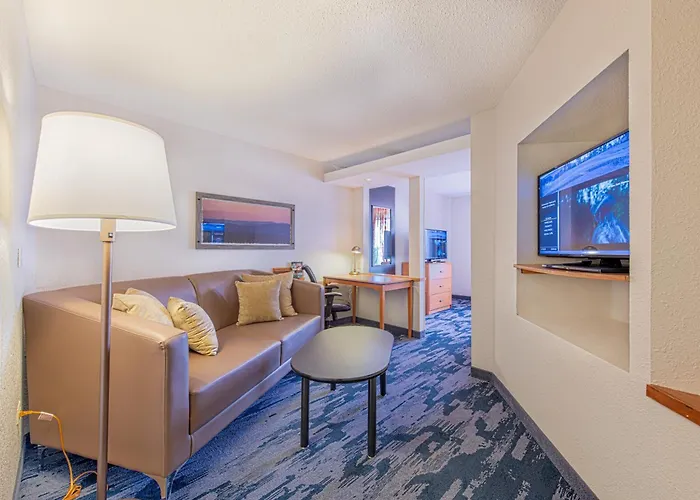 Fairfield & By Marriott Chicago Hotel