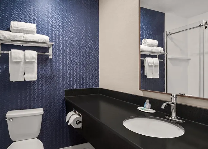 Fairfield & By Marriott Chicago Naperville
