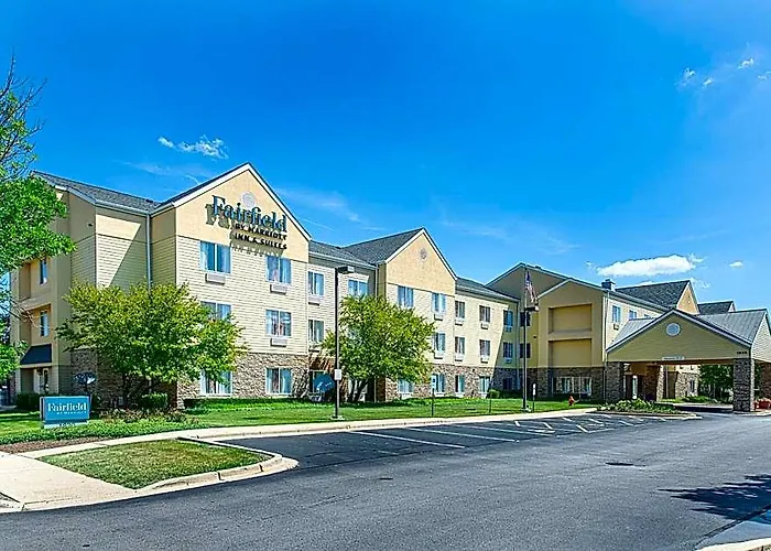 Hotel Fairfield & By Marriott Chicago 3*