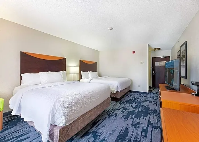Fairfield & By Marriott Chicago Naperville