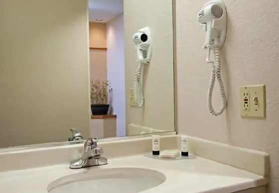 Hotel Fairfield & By Marriott Chicago 3*