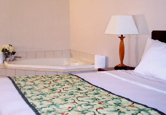 Fairfield & By Marriott Chicago 3*